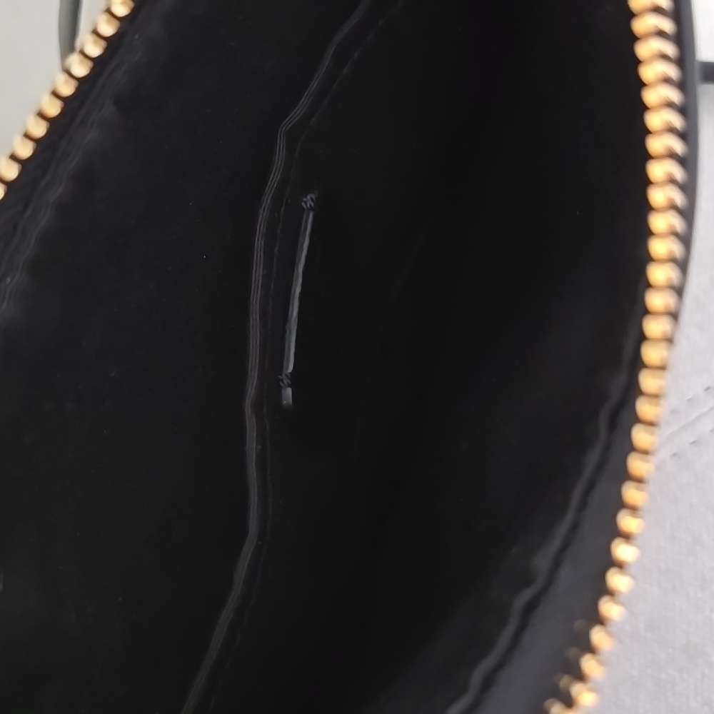 Like New - Coach Crossbody - Picture 8 of 9
